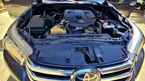 Toyota Hilux 2020 Gray
