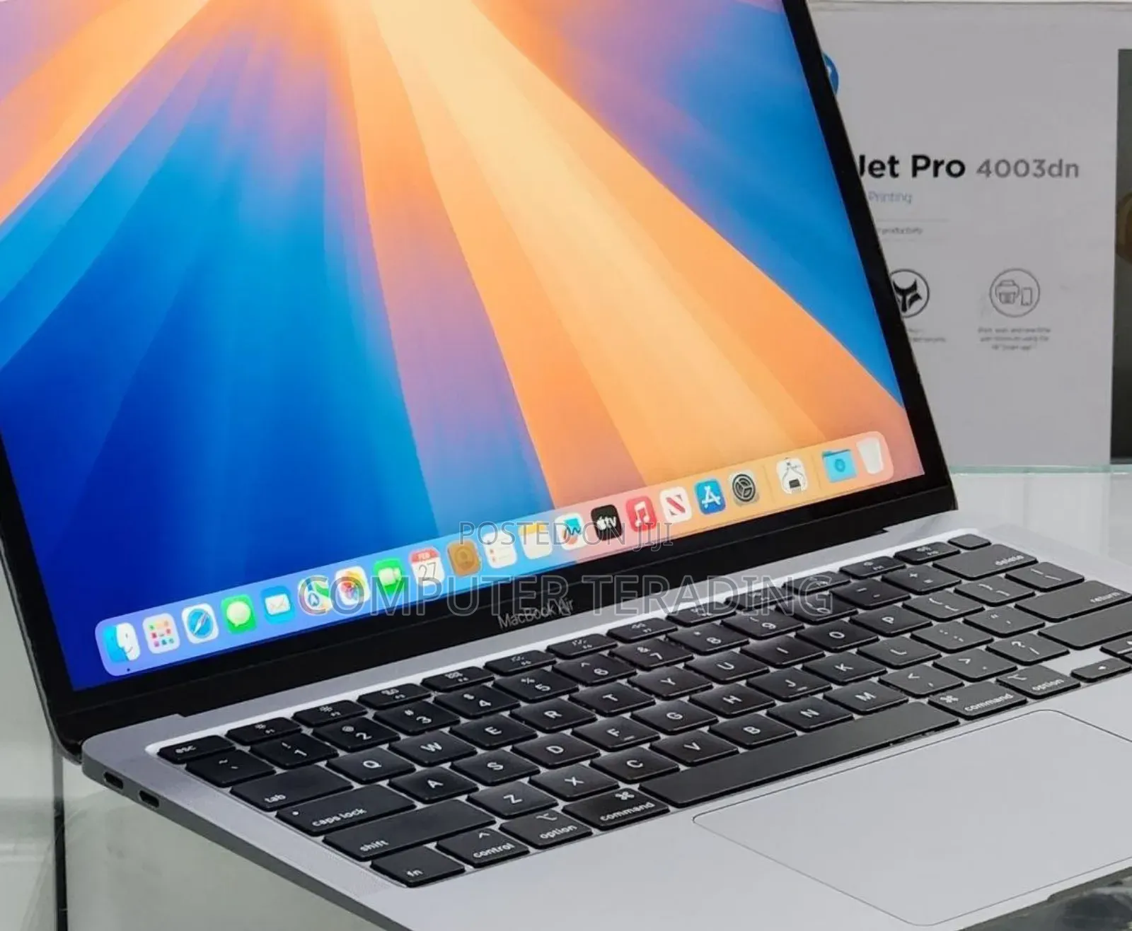 New Laptop Apple MacBook Air 2020 8GB Intel Core i3 SSD 256GB