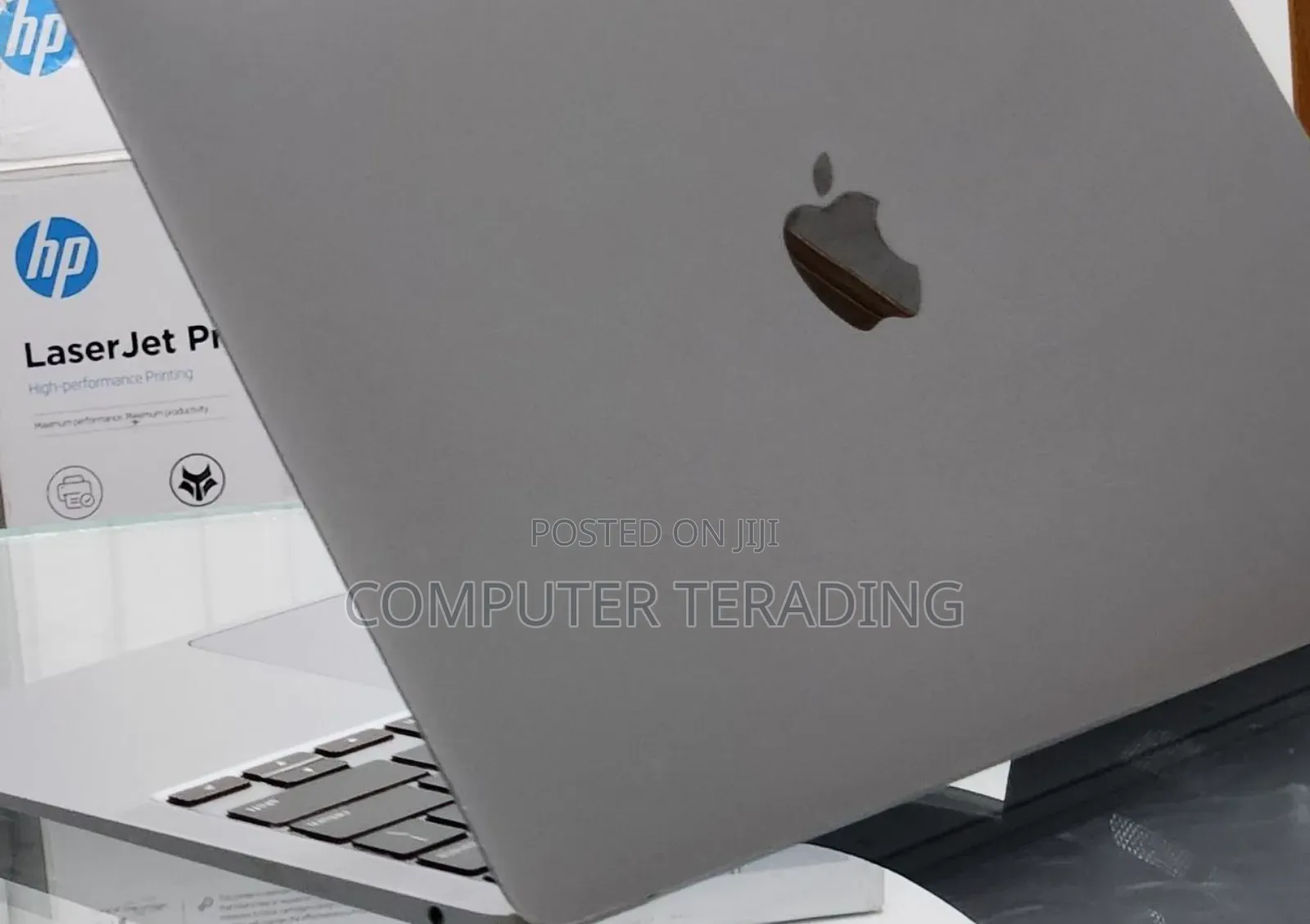 New Laptop Apple MacBook Air 2020 8GB Intel Core i3 SSD 256GB