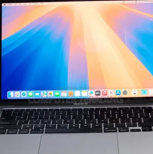 New Laptop Apple MacBook Air 2020 8GB Intel Core i3 SSD 256GB