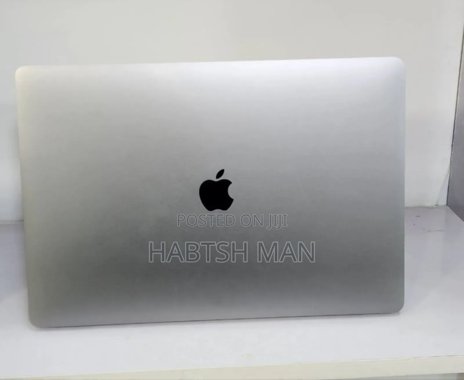 New Laptop Apple MacBook Pro 2018 32GB Intel Core i9 SSD 512GB