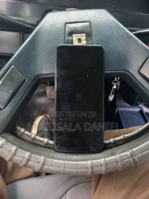 Itel A06 64 GB Black