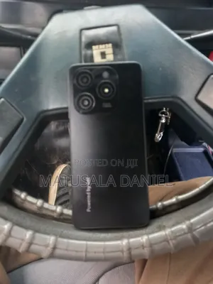 Itel A06 64 GB Black