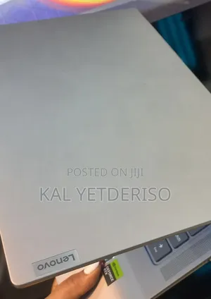 New Laptop Lenovo Yoga 700 16GB AMD Ryzen 7 SSD 512GB