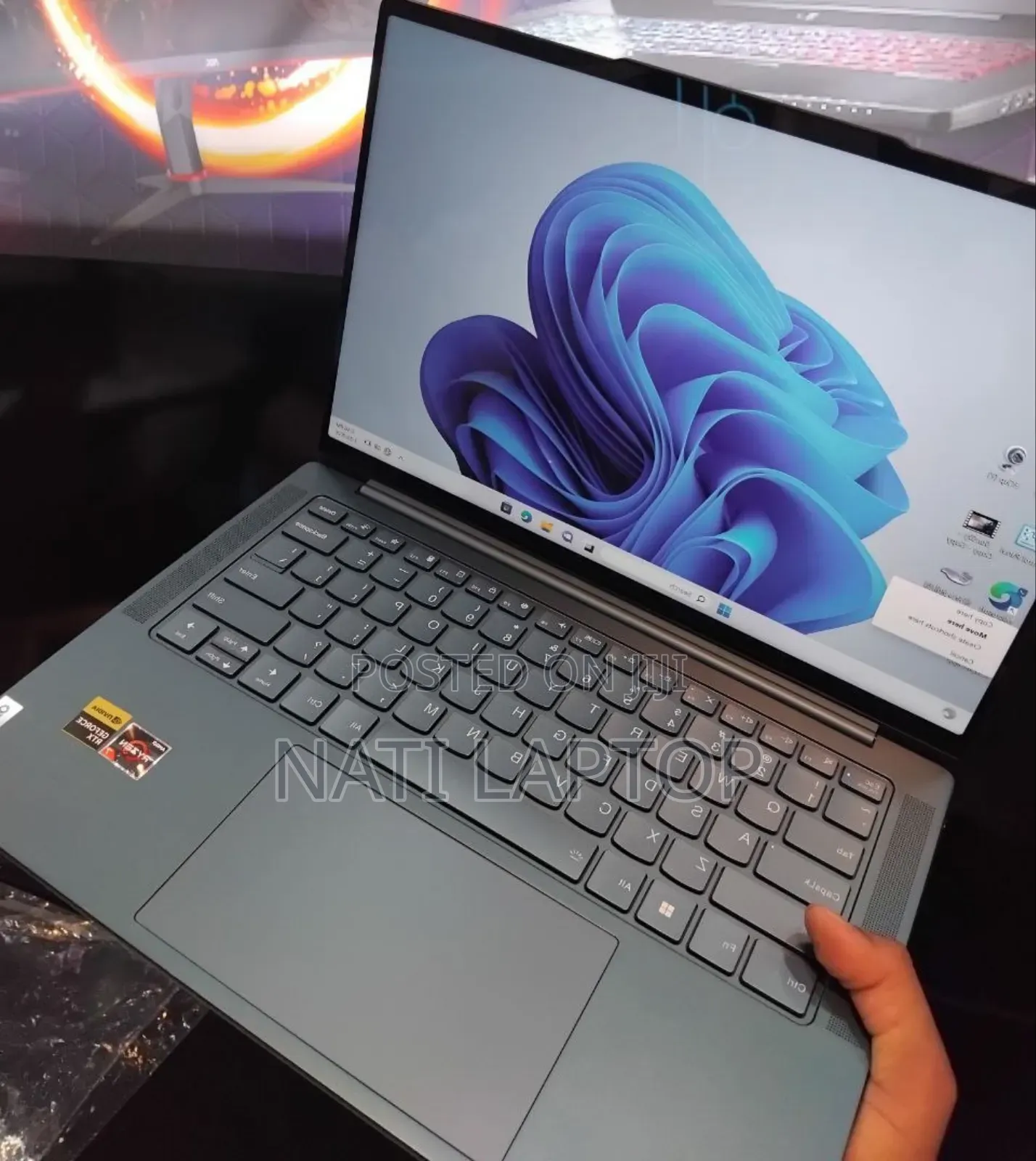 New Laptop Lenovo 16GB AMD Ryzen 7 SSD 512GB