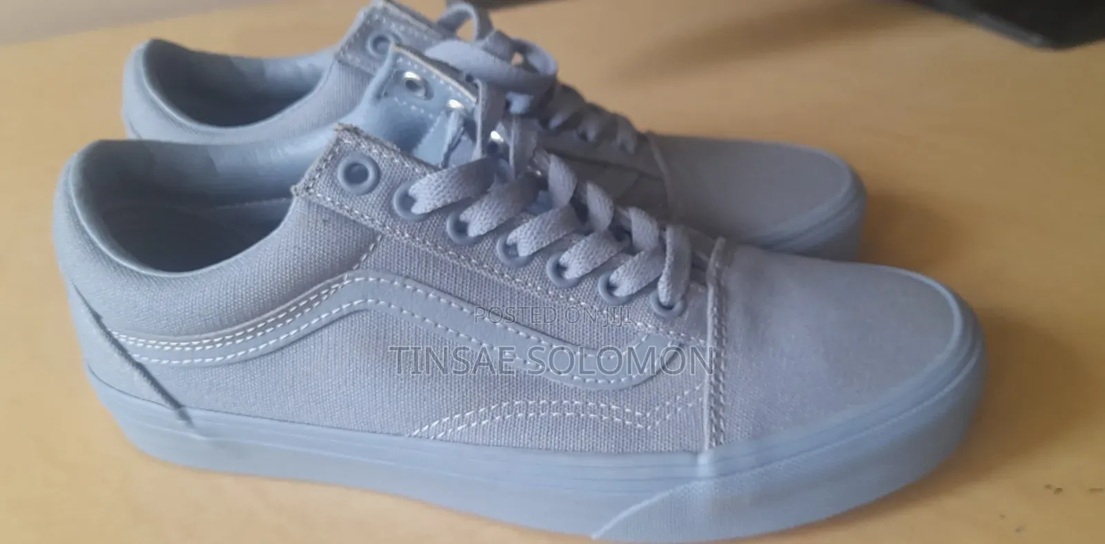 Brand New Vans Old Skool – Size 38