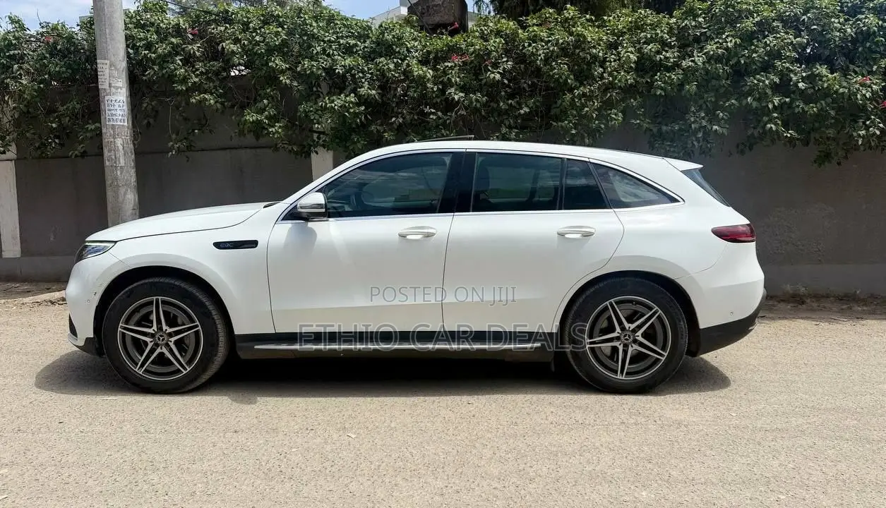Mercedes-Benz EQC EQC400 4MATIC 2022 White