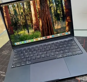 New Laptop Apple MacBook Air 2025 M4 13-inch 16GB Apple M4 SSD 256GB