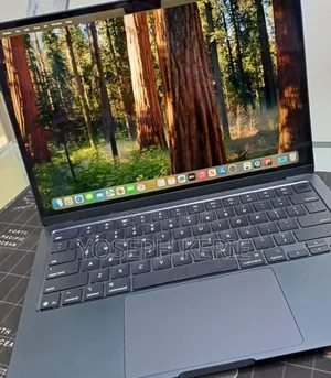 New Laptop Apple MacBook Air 2025 M4 13-inch 16GB Apple M4 SSD 256GB