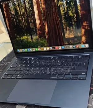 New Laptop Apple MacBook Air 2025 M4 13-inch 16GB Apple M4 SSD 256GB