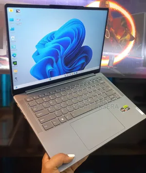 New Laptop Lenovo Legion Pro 7 16GB AMD Ryzen 7 SSD 1T