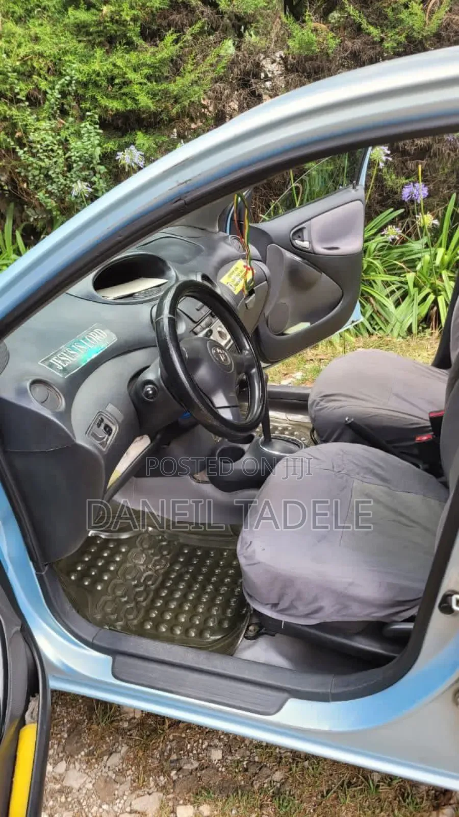Toyota Vitz 2004 Blue