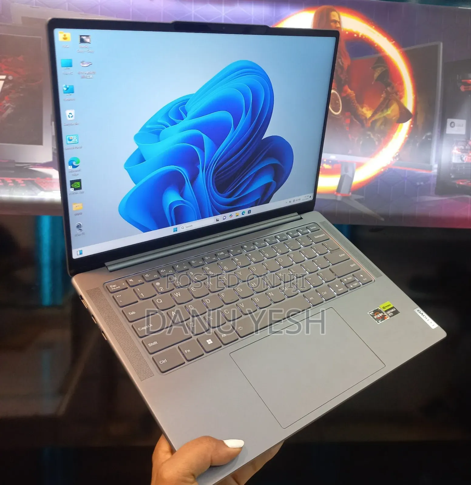 New Laptop Lenovo 16GB AMD Ryzen 7 SSD 512GB