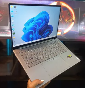 New Laptop Lenovo 16GB AMD Ryzen 7 SSD 512GB
