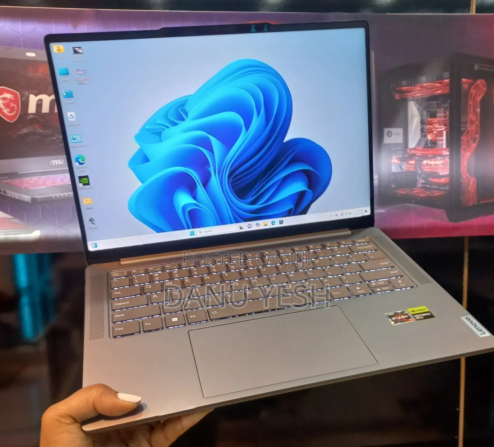New Laptop Lenovo 16GB AMD Ryzen 7 SSD 512GB