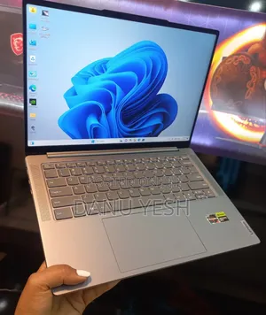 New Laptop Lenovo 16GB AMD Ryzen 7 SSD 512GB