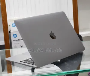 New Laptop Apple MacBook Air 2020 8GB Intel Core i3 SSD 256GB