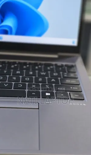 New Laptop HP ZBook Firefly G8 16GB Intel Core i7 SSD 512GB