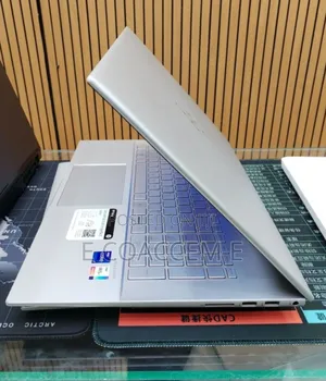 New Laptop HP Envy 17 12GB Intel Core i7 SSD 512GB