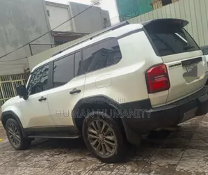 Toyota Land Cruiser 2024 White