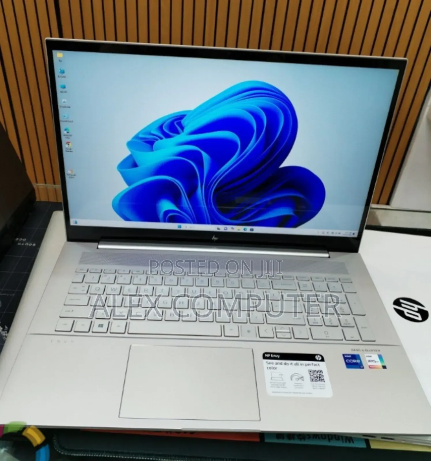 New Laptop HP Envy x360 12GB Intel Core i7 SSD 512GB