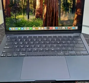 New Laptop Apple MacBook Air 2025 M4 13-inch 16GB Apple M4 SSD 256GB