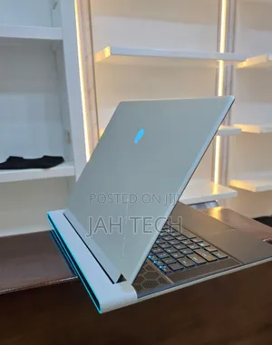 New Laptop Alienware M17x R2 16GB Intel Core Ultra 7 SSD 1T