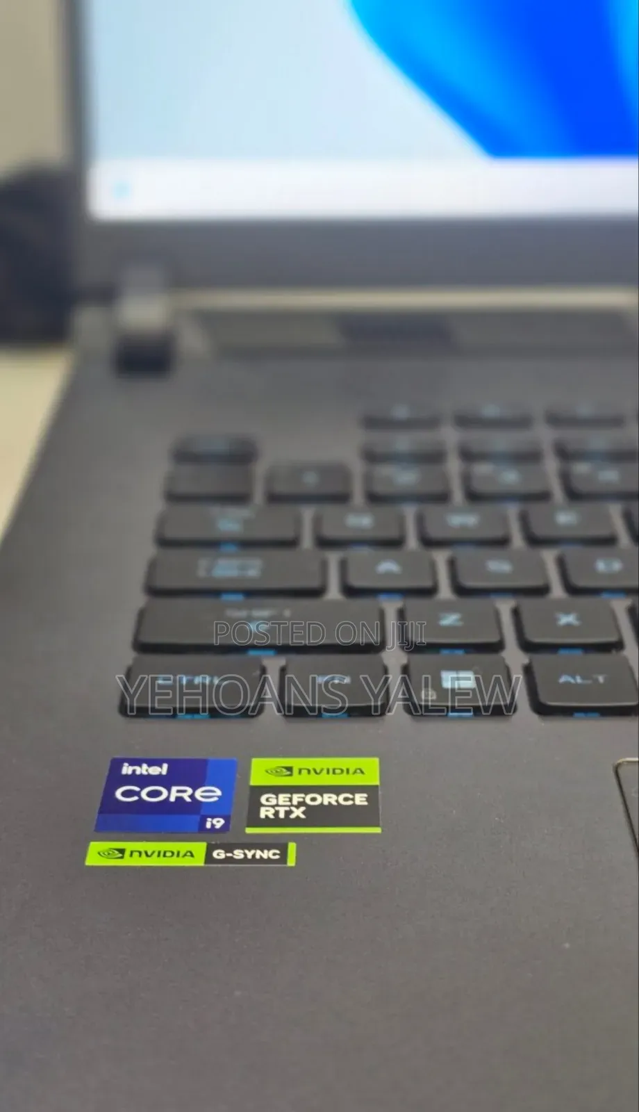 New Laptop Asus ROG GX800VH 32GB Intel Core i9 SSD 2T