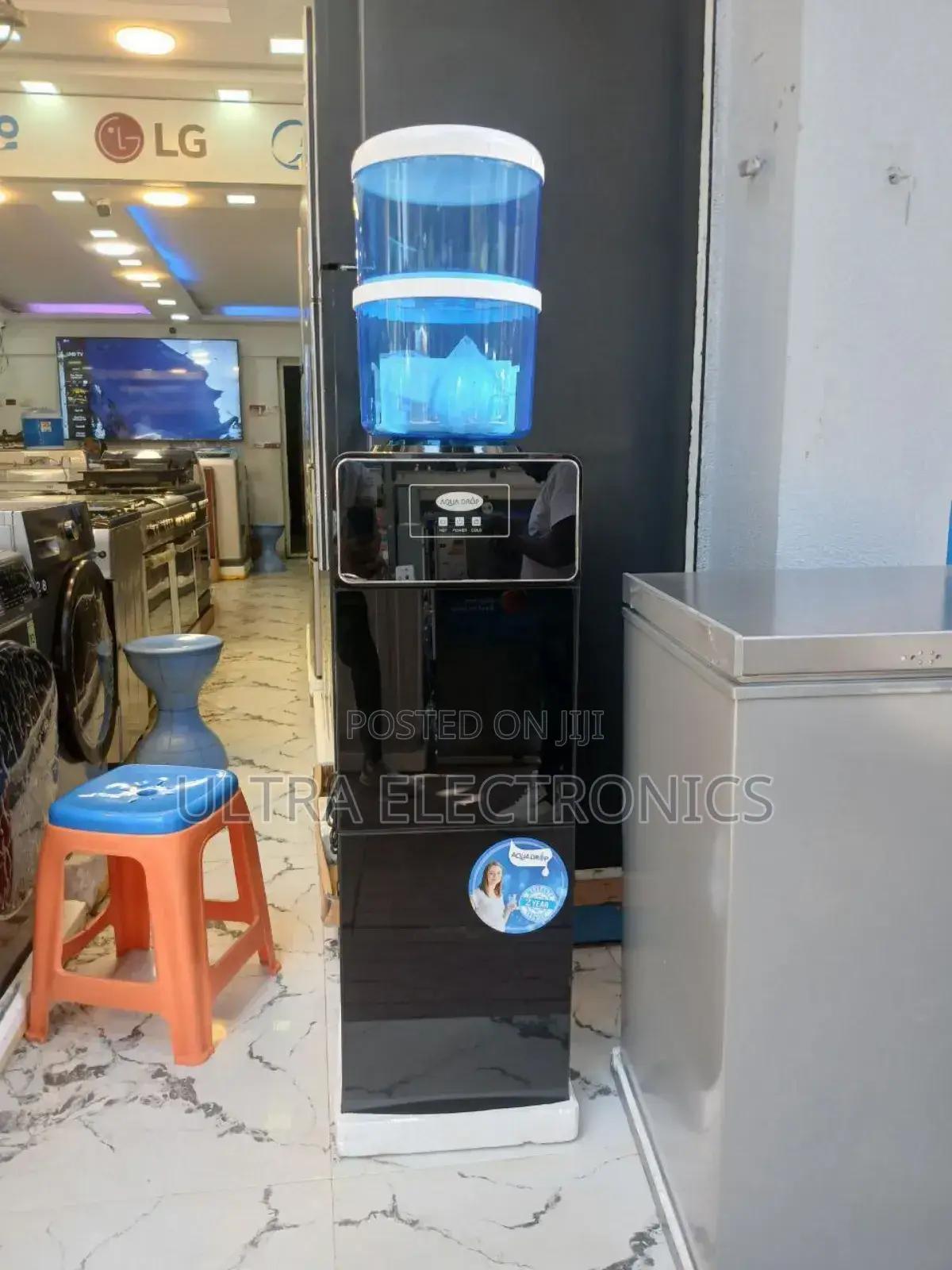 Aqua Drop P-Loading Water Dispenser Similar in Design to The