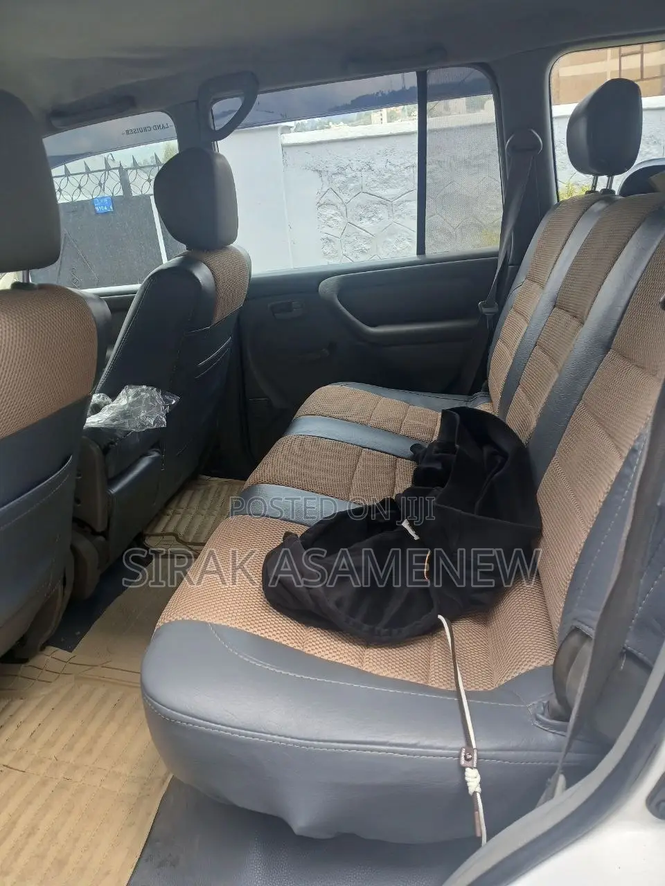 Toyota Land Cruiser 2005 White