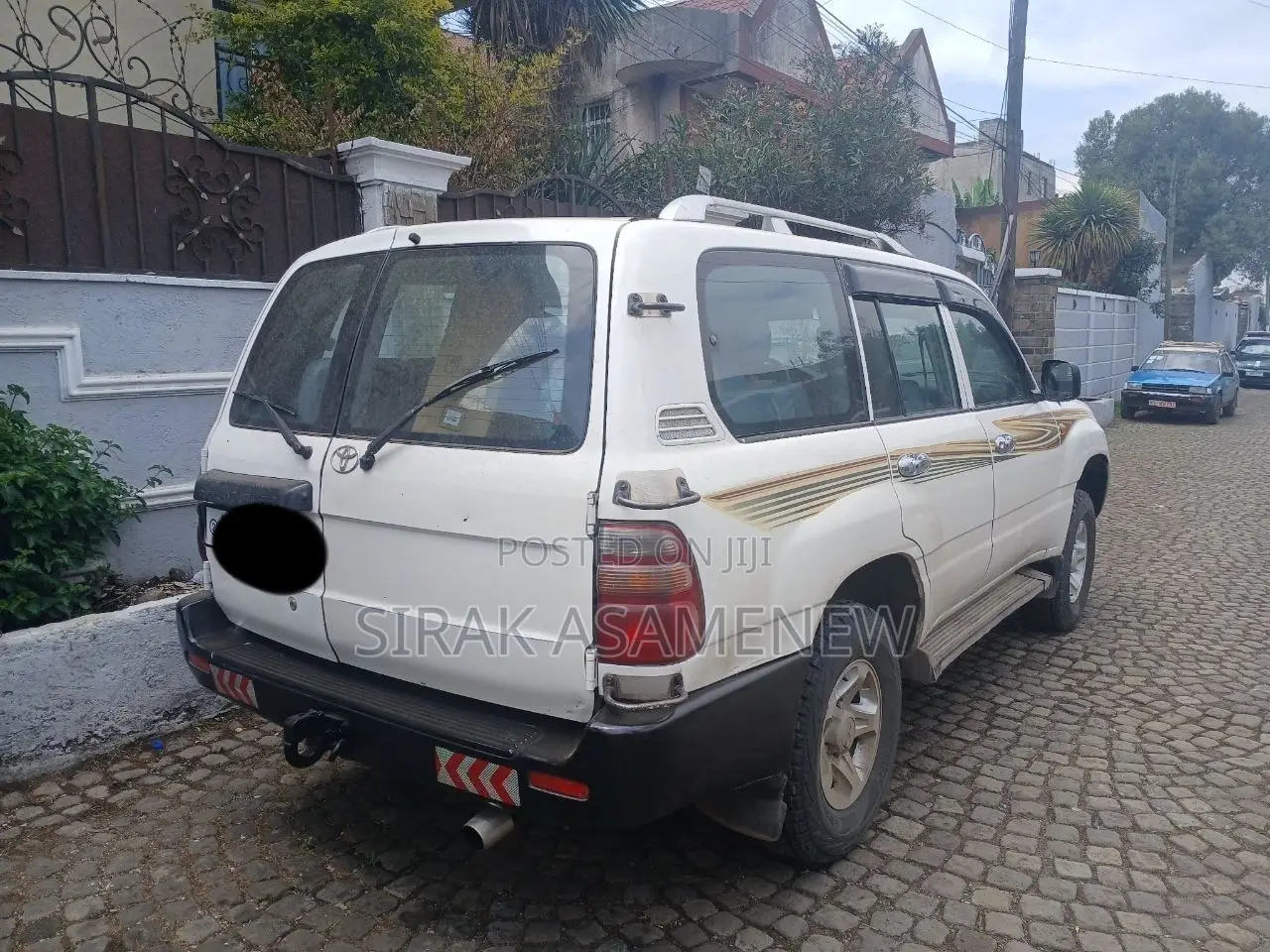Toyota Land Cruiser 2005 White