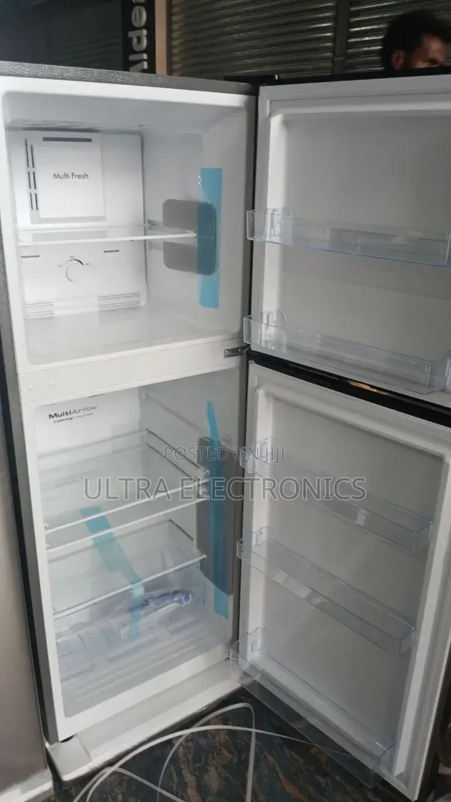 Popular 450l Fan System Refrigerator With a Top Mount Freezer.