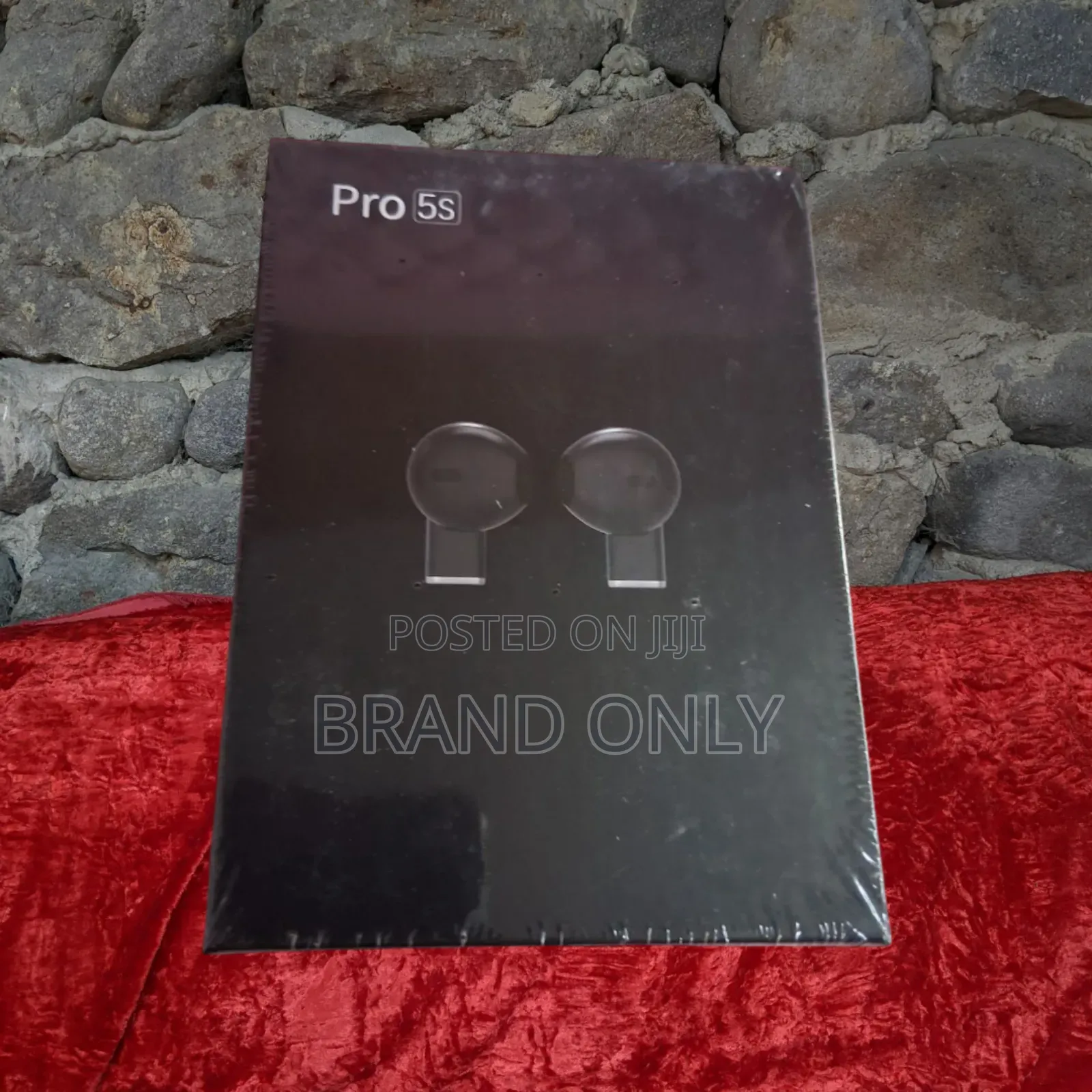 Pro 5s Matte Black Wireless Earbuds