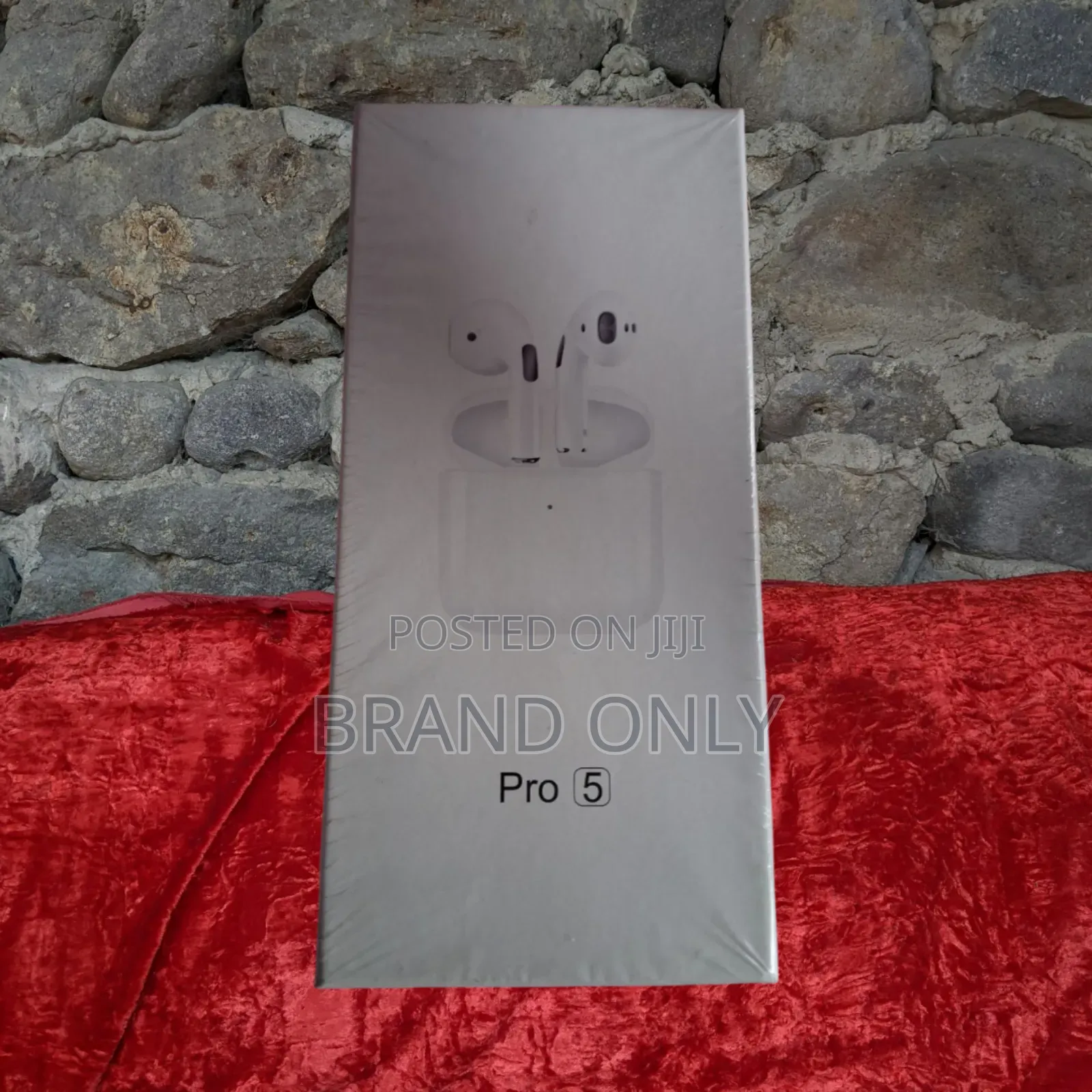 Pro 5 Classic White Wireless Earbuds