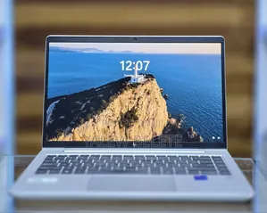 New Laptop HP EliteBook 640 G9 8GB Intel Core i7 SSD 512GB