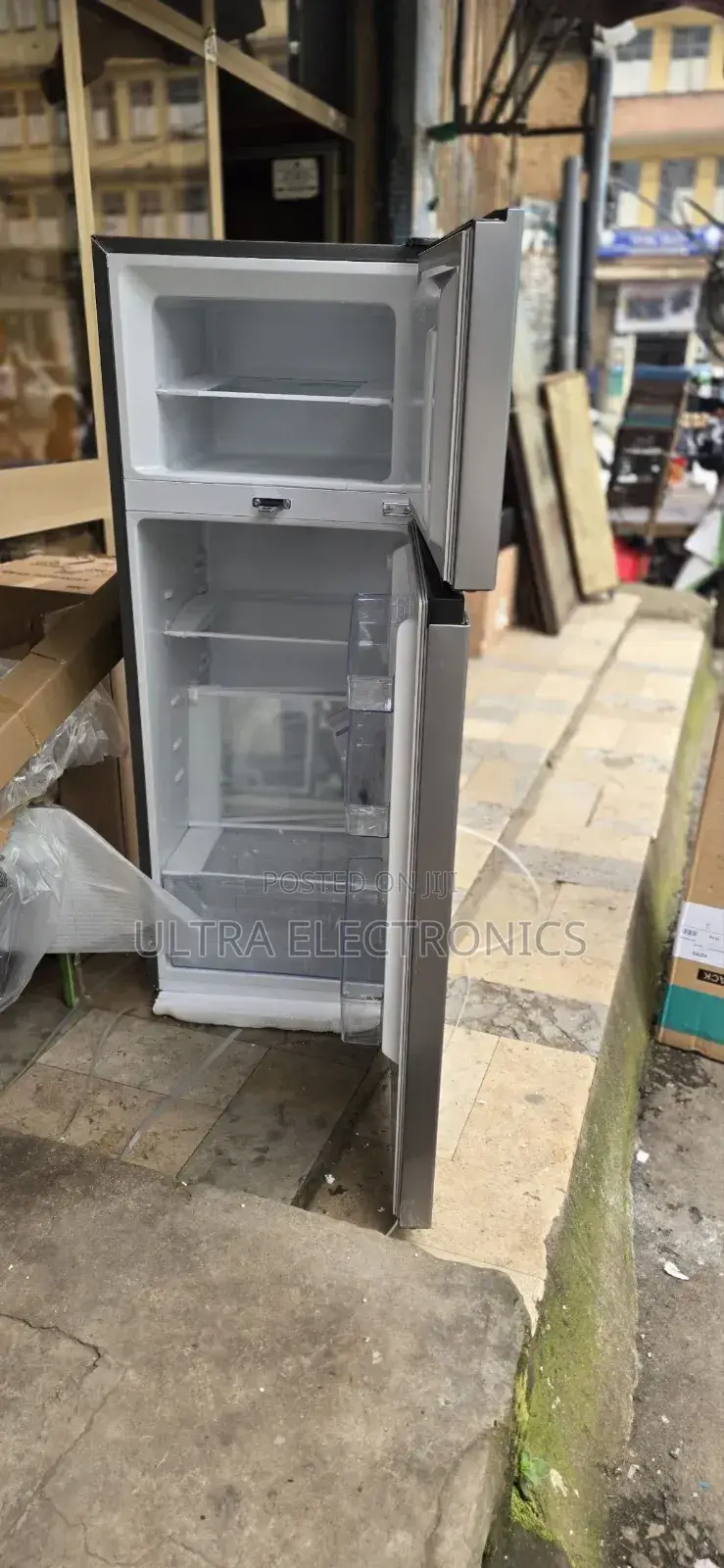 Hisense Refrigerator, Likely a 270-Liter or 270liter Double-Door Model