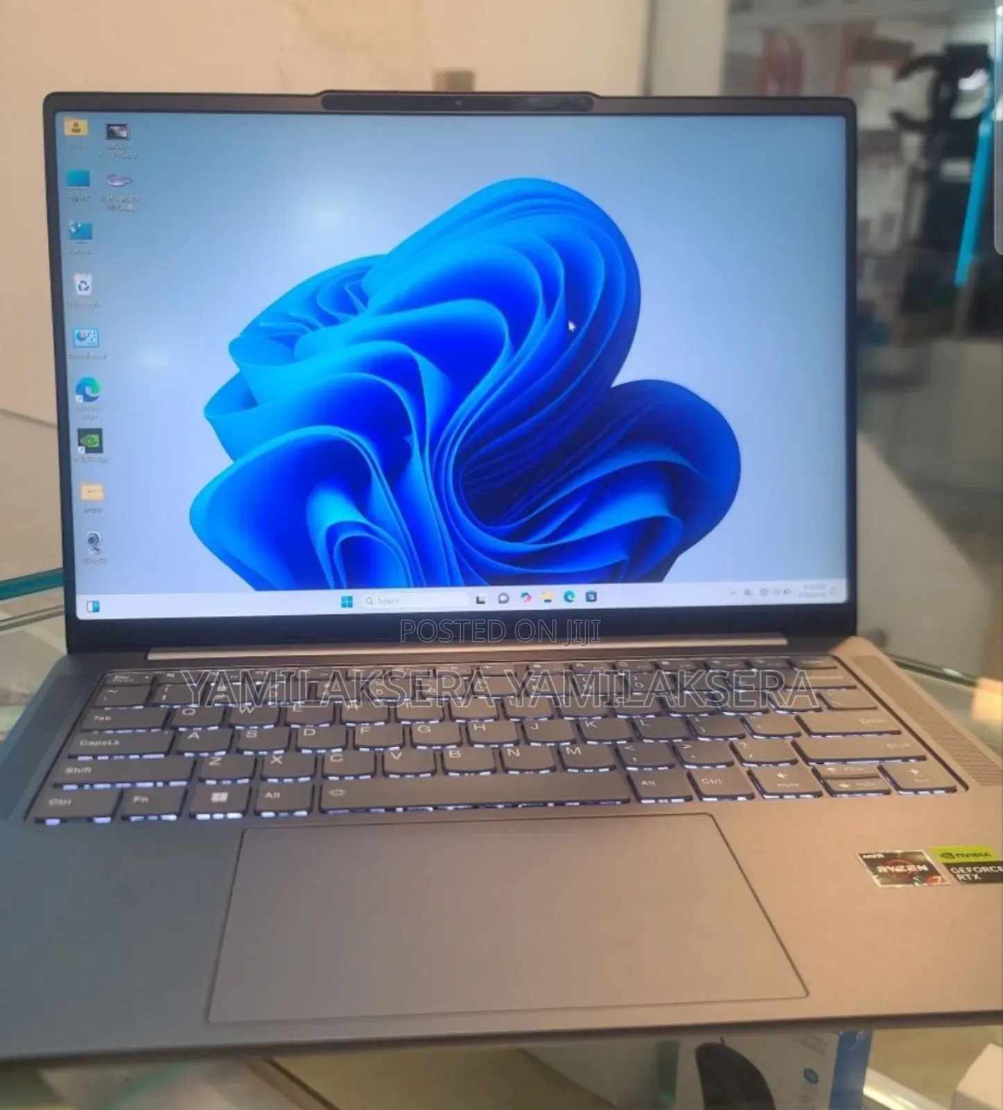 New Laptop Lenovo Legion Pro 7 16GB Intel Core i7 SSD 512GB