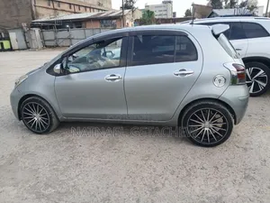 Toyota Yaris 2008 Gray