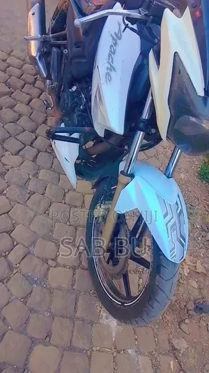 TVS Apache 180 RTR 2019 White