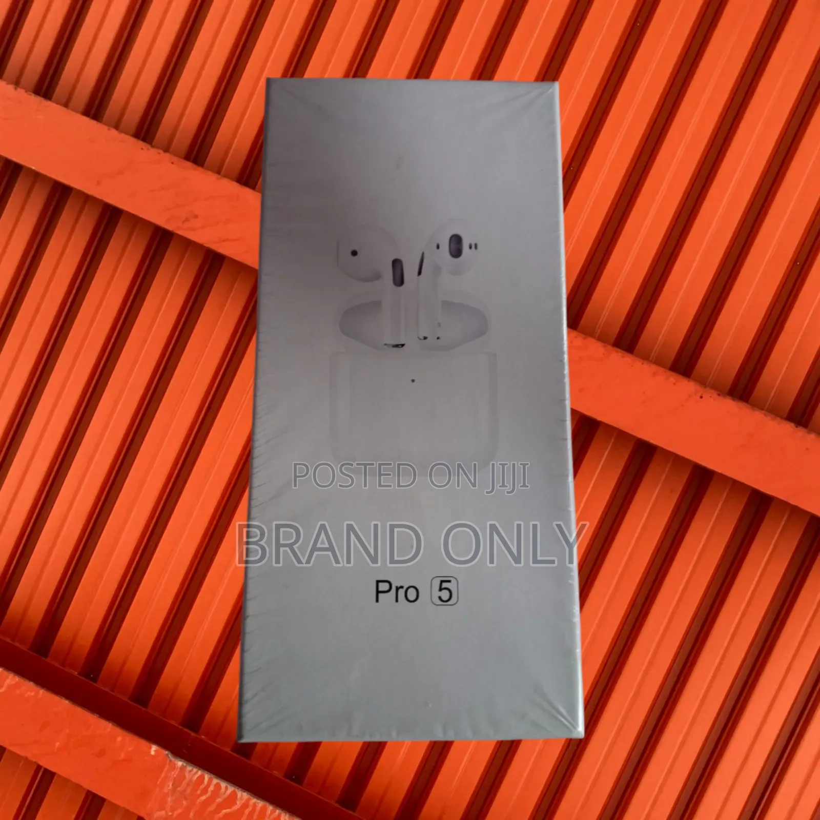 Pro 5: The Best Affordable White TWS