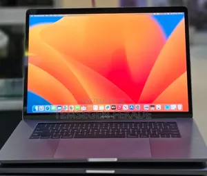New Laptop Apple MacBook Pro 2017 16GB Intel Core i7 SSD 512GB