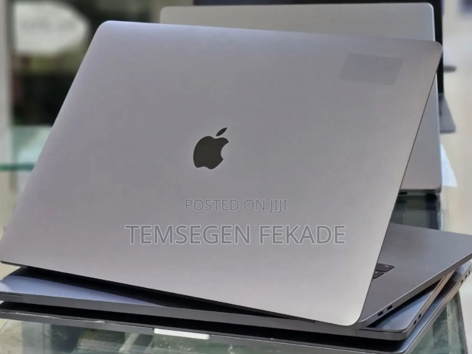 New Laptop Apple MacBook Pro 2017 16GB Intel Core i7 SSD 512GB