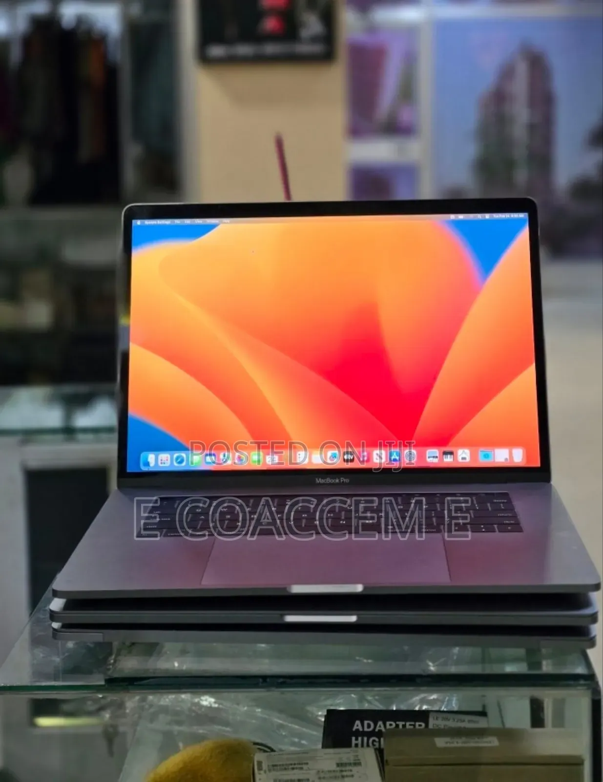 New Laptop Apple MacBook Pro 2017 16GB Intel Core i7 SSD 512GB