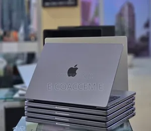 New Laptop Apple MacBook 32GB SSD 512GB