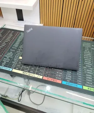 New Laptop Lenovo ThinkPad T14 8GB Intel Core i7 SSD 512GB