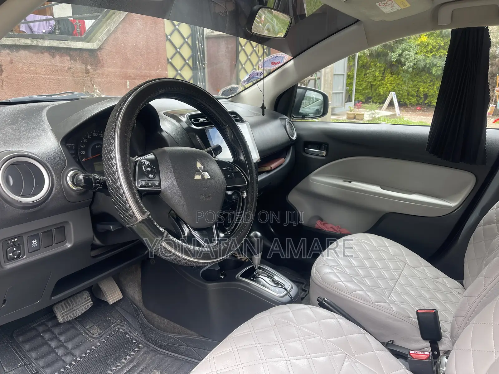 Mitsubishi Attrage 2021 Silver