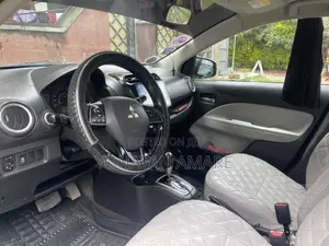 Mitsubishi Attrage 2021 Silver