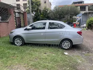 Mitsubishi Attrage 2021 Silver