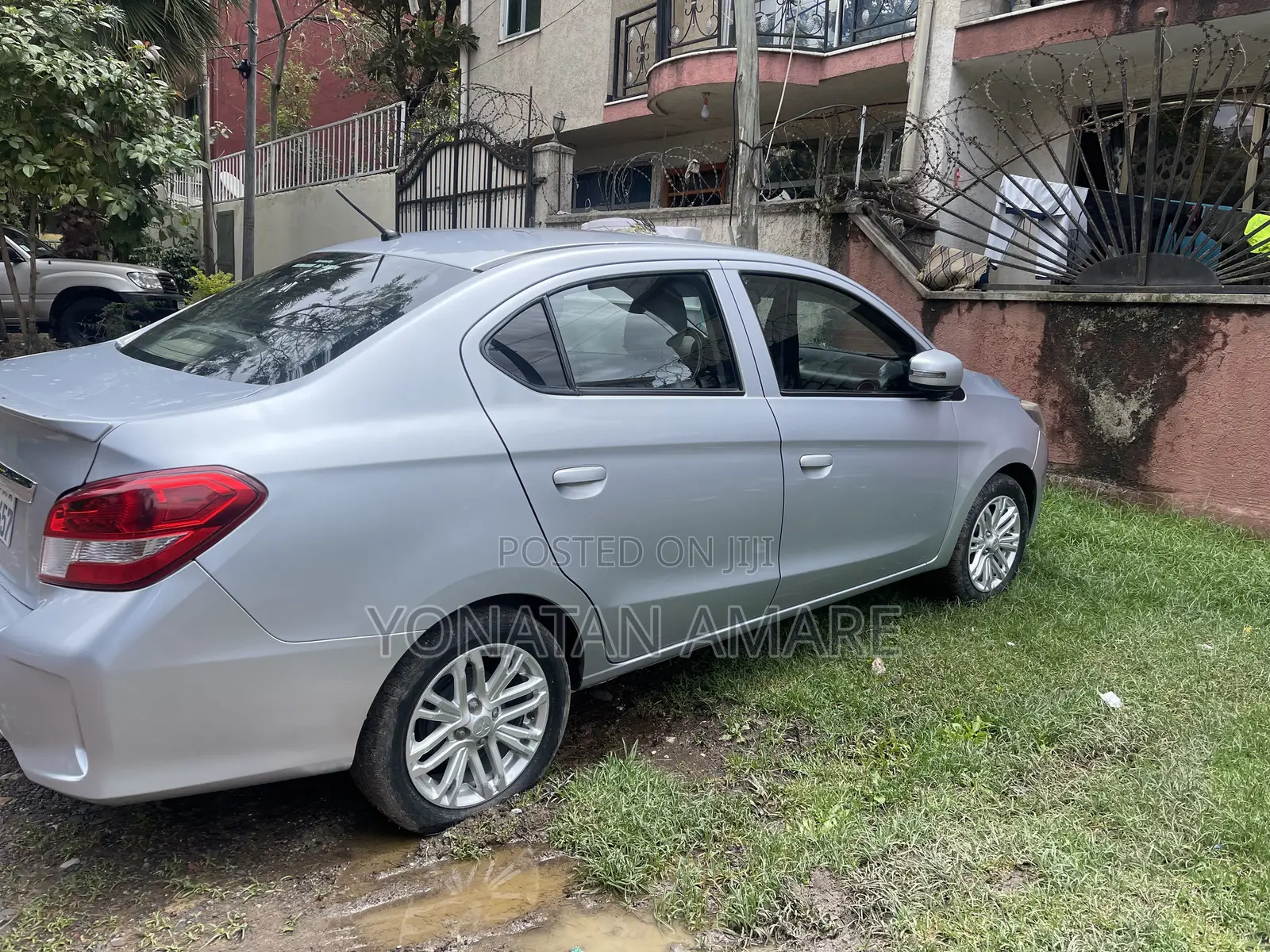 Mitsubishi Attrage 2021 Silver