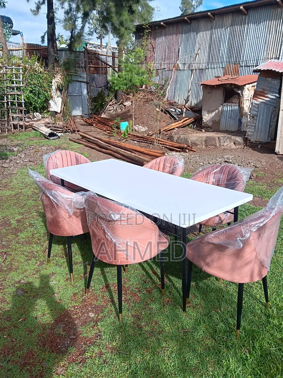 Dinning Tables and Chairs With Free Delivery